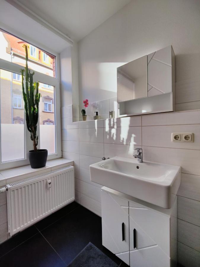 Neu Sanierte Wohnung Mit Balkon Und Stellplatz Erfurt Luaran gambar
